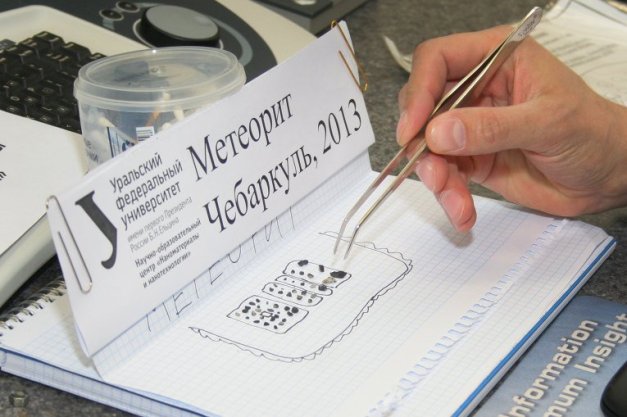 piccoli meteoriti trovati fra i ghiacci de lago Chebarkul